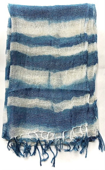 【まち蔵 藍】オリジナル手作り藍染スカーフ（小）１・柄　平置き