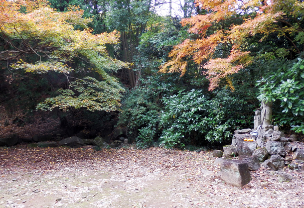 画像:十三塚北面薬師跡（山寺跡）