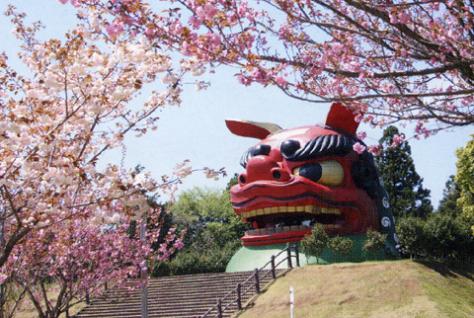 風土記の丘・獅子と桜