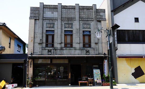 森戸文四郎商店の外観