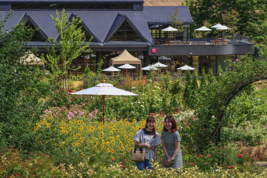『花園で笑顔』竹内治