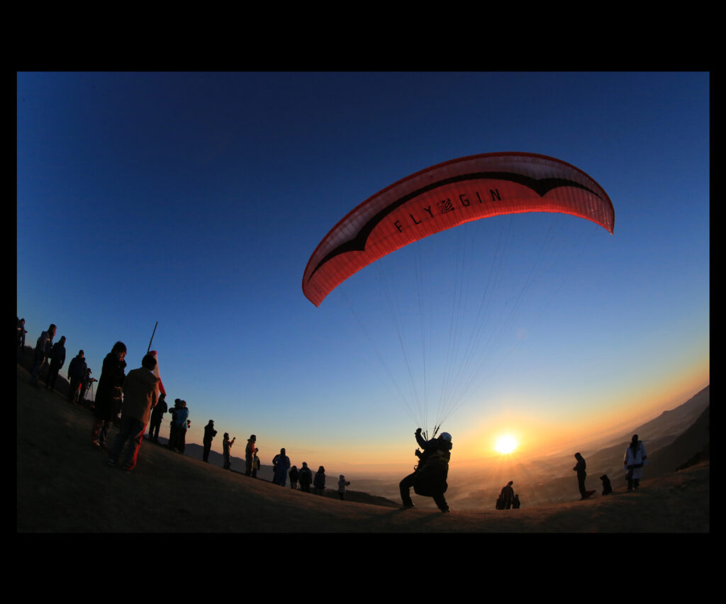 『飛べ大空へ』長谷川正一