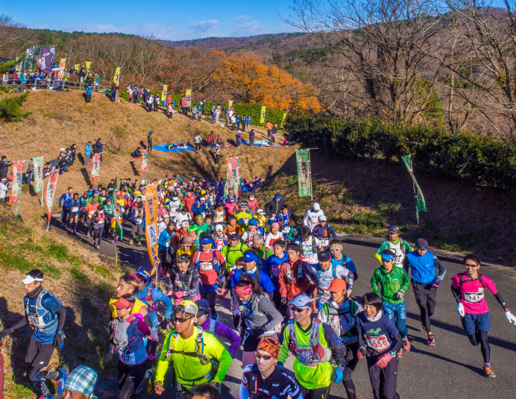 市長賞『筑波山山頂へ駆ける』中根英治